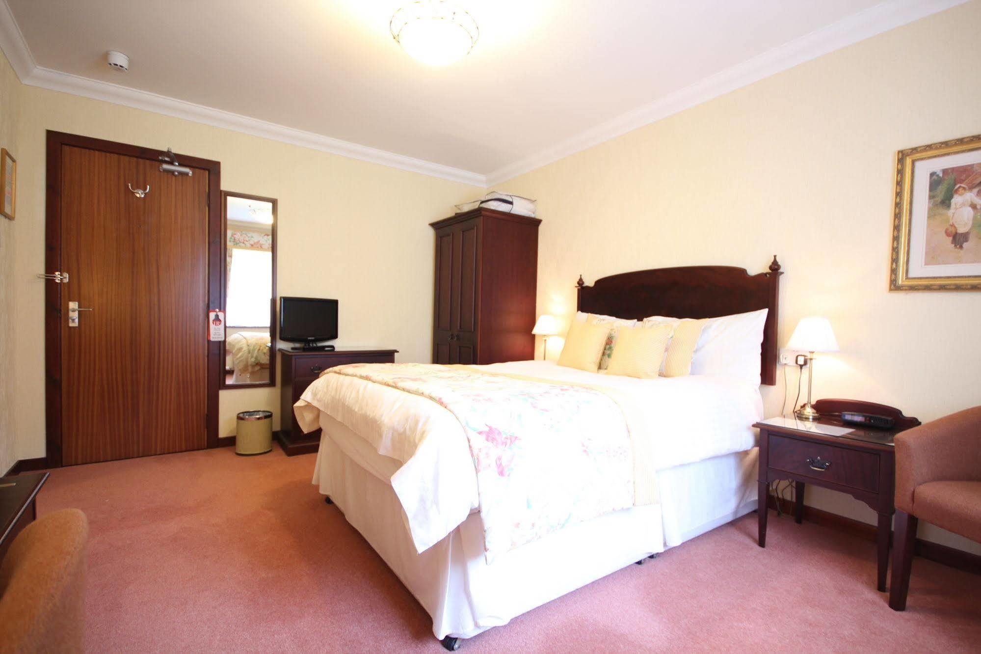 Strathburn Hotel Inverurie By Compass Hospitality Luaran gambar